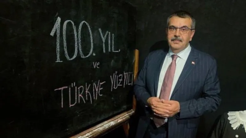 Kelime oyunları ile tarih yazamazsınız!