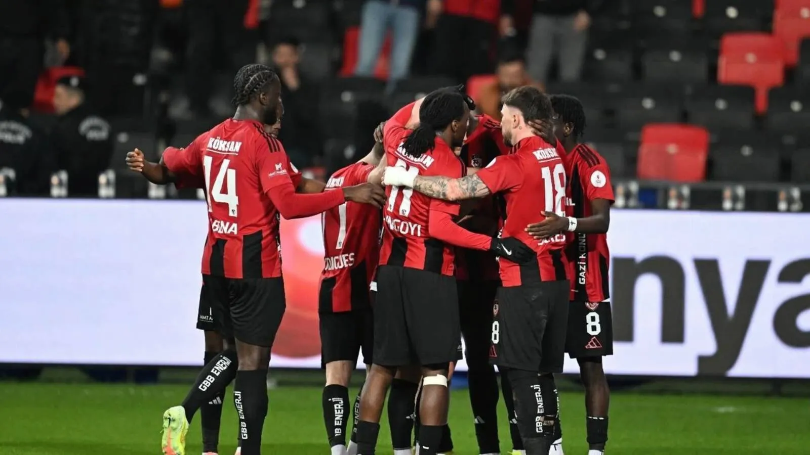 Gaziantep FK'de 5 futbolcuyla yollar ayrıldı