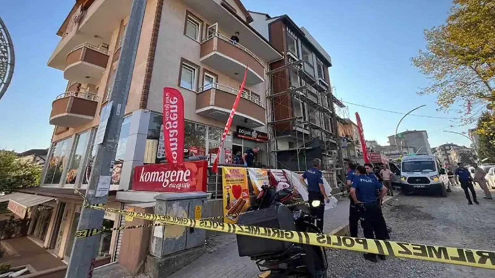 İnşaat iskelesinden düşen işçi öldü