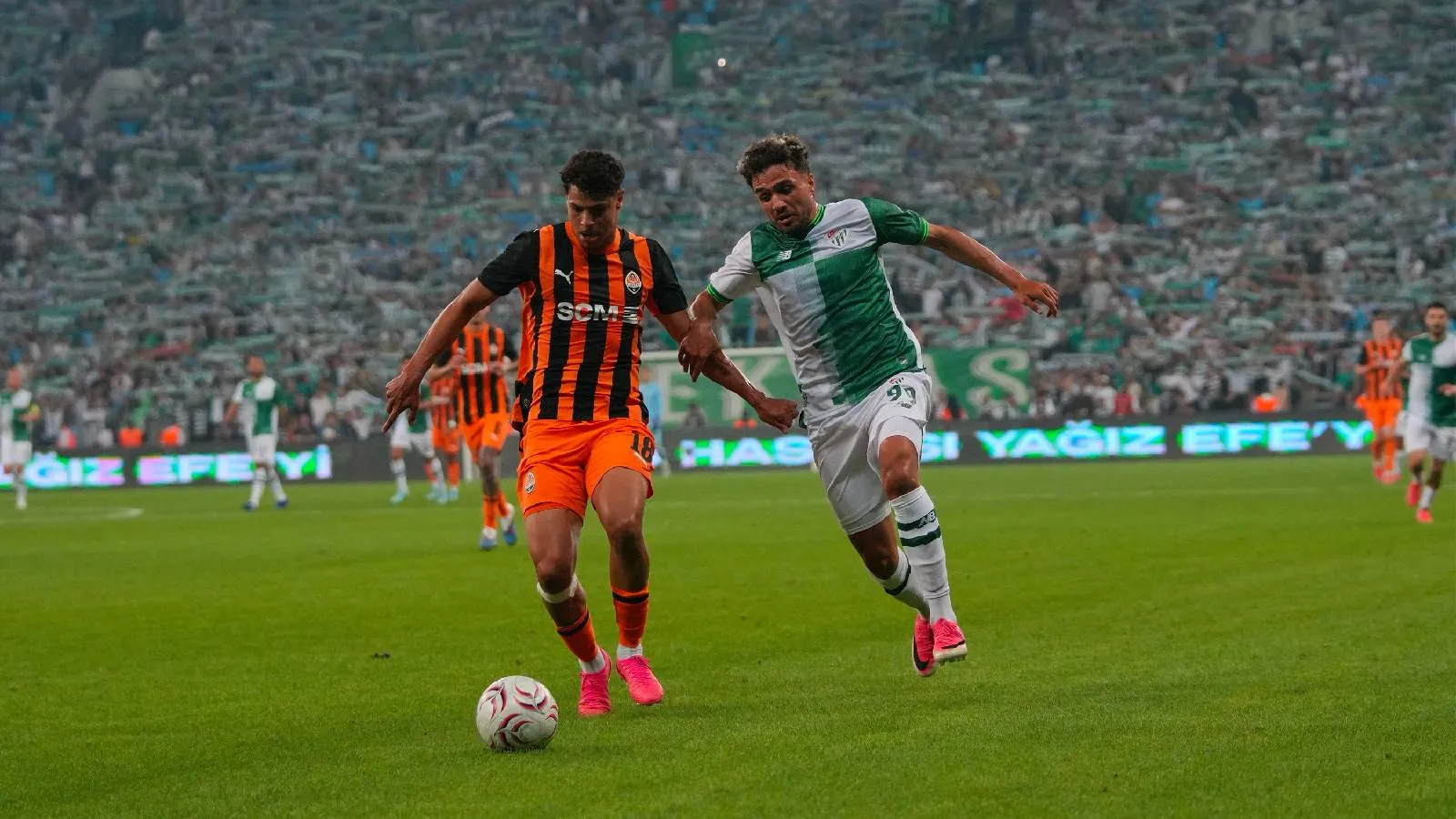 Bursaspor, Arda Turan’ın çalıştırdığı Shakhtar Donetsk ile golsüz berabere kaldı