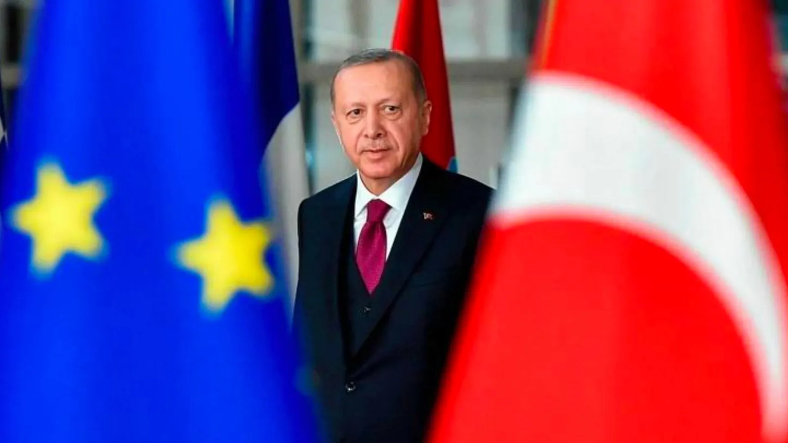 Murat Yetkin: Türkiye, NATO bünyesinde güvenlik kartını oynayarak AB ile üyelik olmasa da ortaklık arıyor