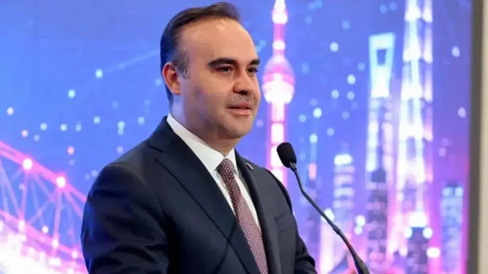 Türk bilim insanları Kuzey Kutbu'nda 81 derece kuzey enlemindeki deniz buzu hattına ulaştı