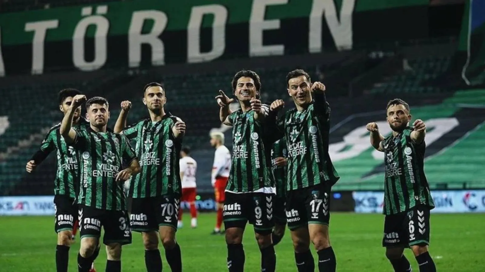 Kocaelispor'da toplu ayrılık