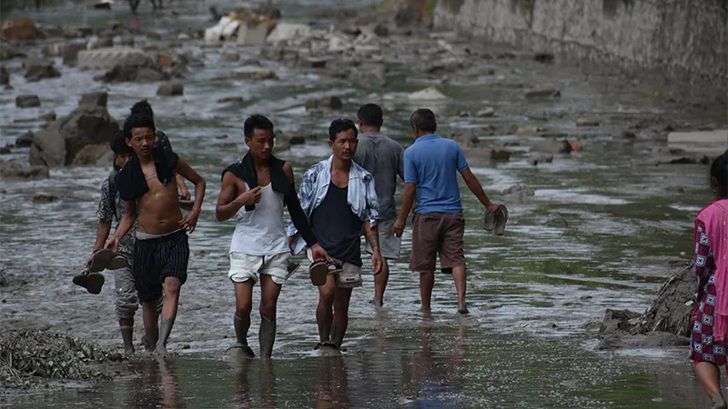 Nepal'de Ölümcül Sel