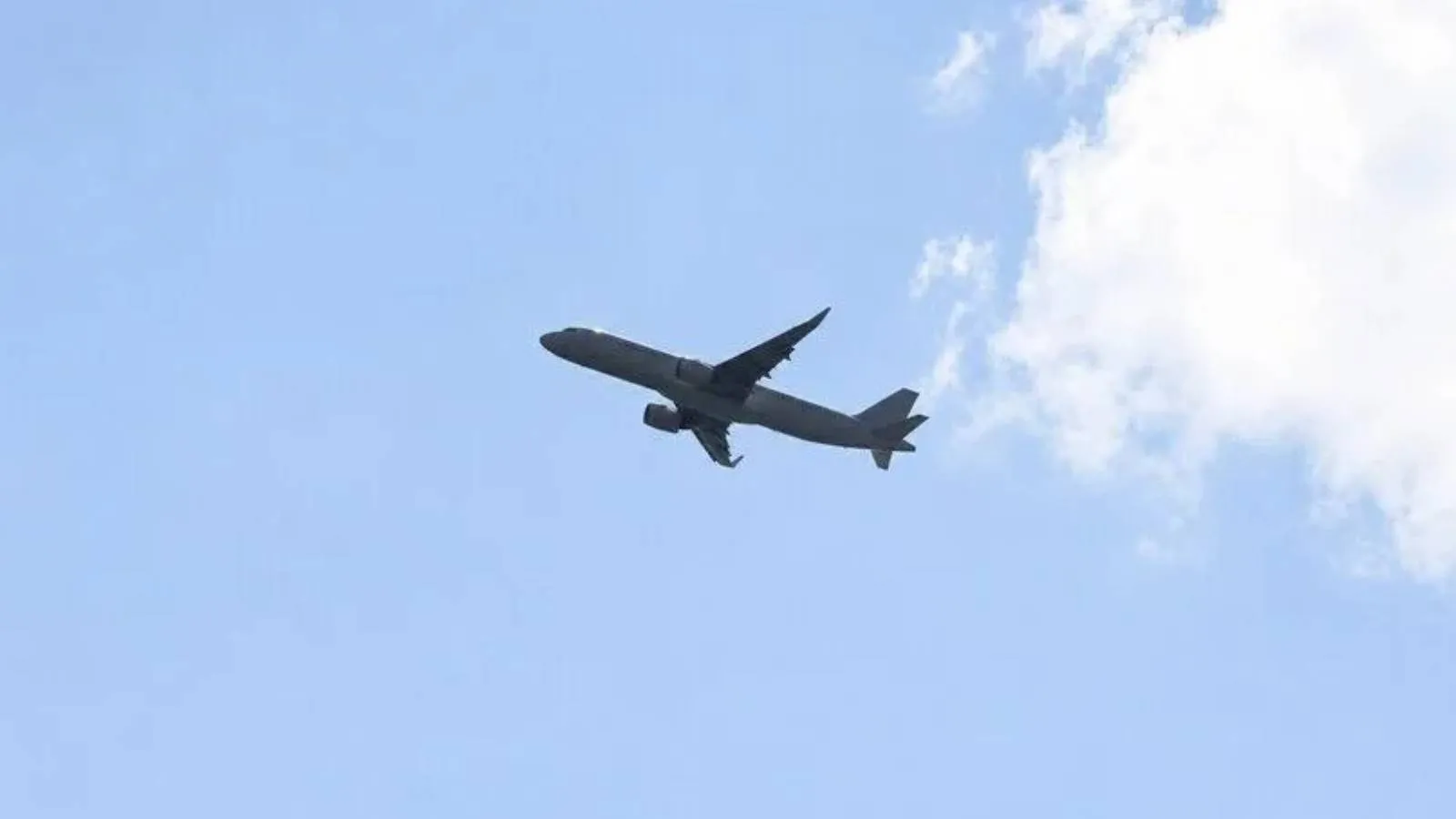 İsrail-Avusturya seferine bomba ihbarı: Uçak acil iniş yaptı
