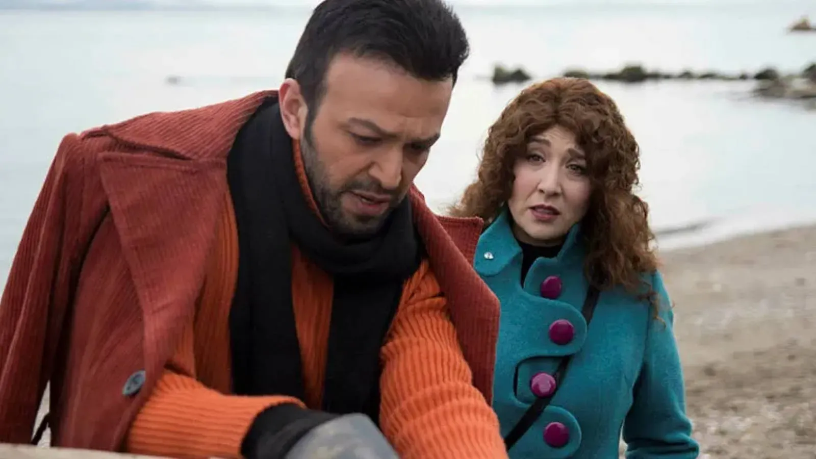 <p>“Seksenler” dizisinde Ergun Plak karakterinin aşık olduğu “Nazlı” karakterine hayat veren Yasemin Baştan, Kılıç ile bir fotoğrafını paylaşarak, “Ben seni her zaman bu halimizle hatırlayacağım. Allah’ım rahmet eylesin, merhametiyle muamele etsin sana. Mekanın cennet olsun Serhat’ım” ifadelerini kullandı.</p>