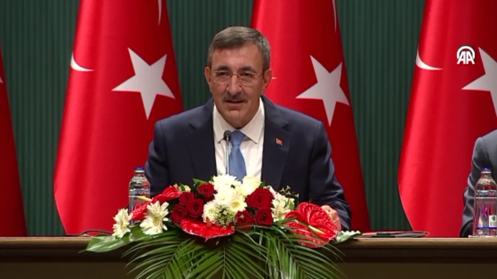 Cumhurbaşkanı Yardımcısı Cevdet Yılmaz: Terörsüz Türkiye sürecinde Türkiye modelimiz var, üçüncü göz yok
