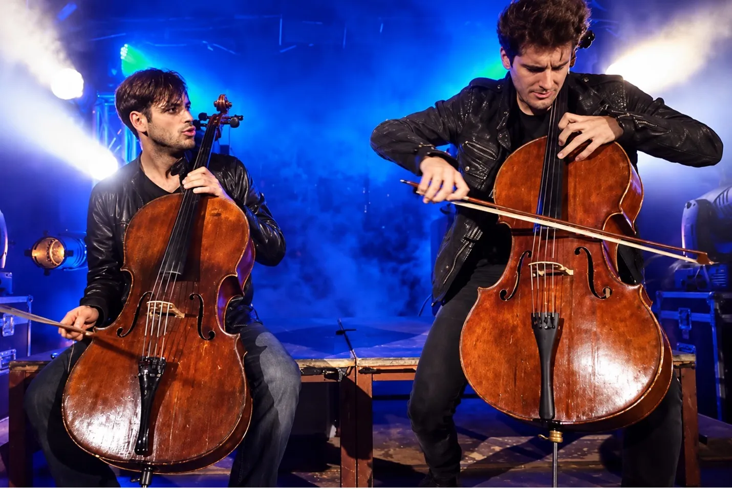 2Cellos: İki çello dünyayı sarsmaya yeter