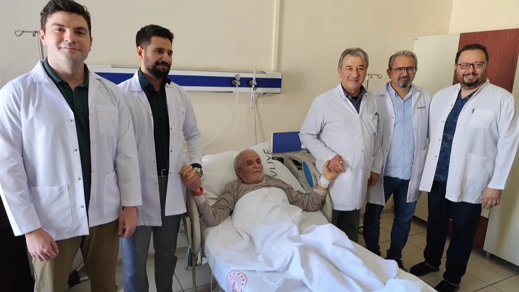 Türkiye'de ilk vaka: Tıp literatürüne girecek olan o ameliyat Giresun'da gerçekleşti