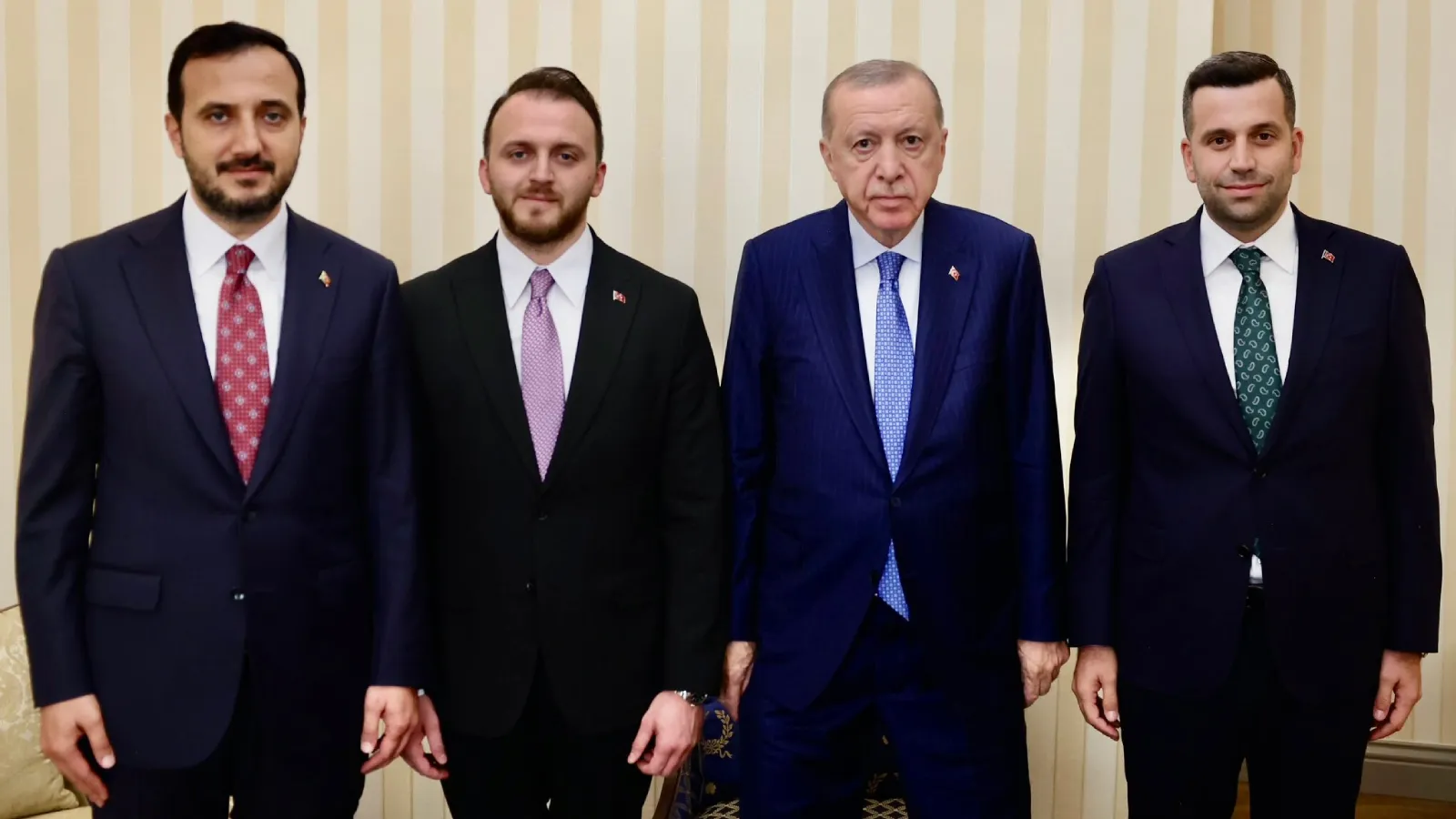 Erdoğan, Ataşehir ve Üsküdar Belediye Başkanvekilleri ile görüştü