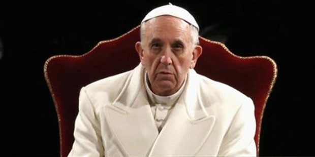 Katolik Kilisesi'nin ruhani lideri Papa Francis, "Tanrı elinde sihirli değneği olan bir sihirbaz değildir" dedi. Papa " İncil’de yaratılışı okuduğumuzda, Tanrı’nın elinde sihirli bir çubukla her şeyi yapabildiğini düşünme riski var. Oysa durum böyle değil. Evrim teorisi de evrimleşen varlıkların yaratılmış olmaları ön koşulunu gerektiriyor" diyerek bilimle dinin kesişmesine vurgu yaptı. 
