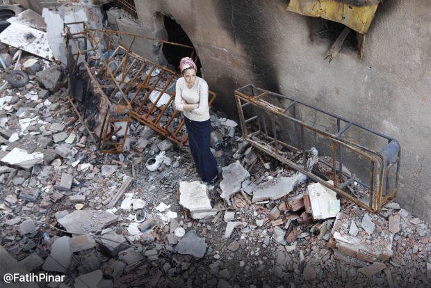 Cizre’ye giden gazeteci Fatih Pınar, ilçedeki yıkımı görüntüledi.