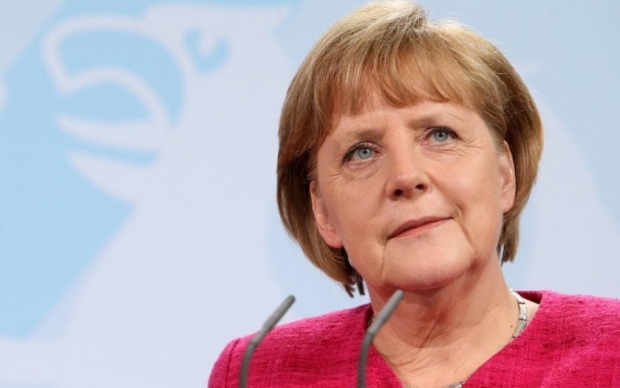 Angela Merkel (Almanya) : Forbes dergisinin yayınladığı dünyanın en güçlü kadınları listesinde son yıllarda üst üste dünyanın en güçlü kadını olarak gösterilen Angela Merkel, 22 Kasım 2005 tarihinden bu yana Almanya Başbakanlığı görevini yürütüyor. Avrupa'nın 'first lady'si olarak da kabul edilen Merkel, aynı zamanda Almanya'nın ilk kadın başbakanı ünvanını taşıyor.