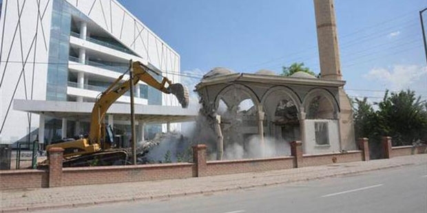 Konya AKP'li belediyenin yıktığı camiyi konuşuyor