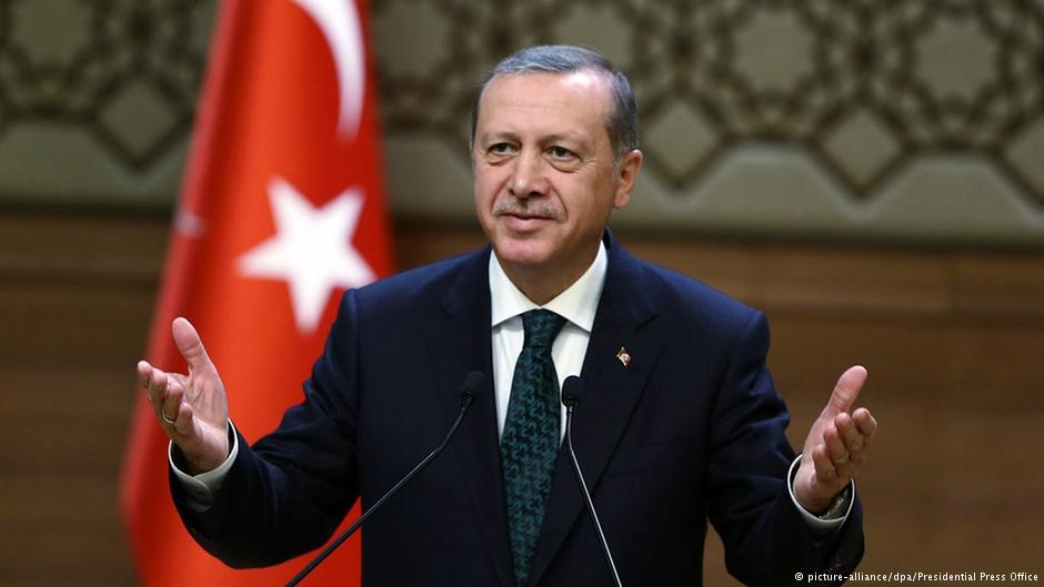 ‘Erdoğan’ın önünde üç yol var’