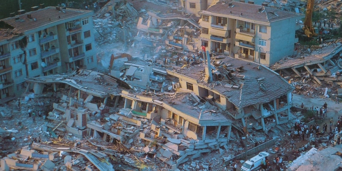 murat bardakci 250 yilda bir deprem yasanan istanbul da kucuk kiyametin kopmasina birkac sene kaldi