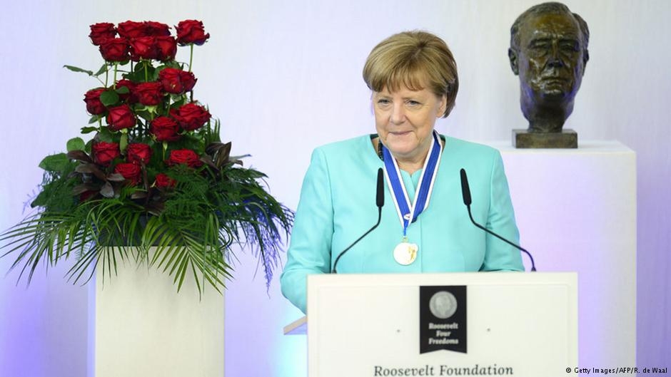 Merkel'e Dört Özgürlük Ödülü