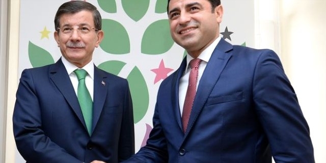 Demirtaş’tan Davutoğlu’na ‘Menbic’ göndermesi: O zaman dans