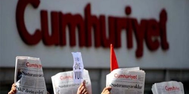 "Cumhuriyet'e verilen ödül bir kınama"