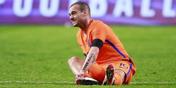 page_sneijder-rekor-ugruna-kendini-yakti_494625039.jpg