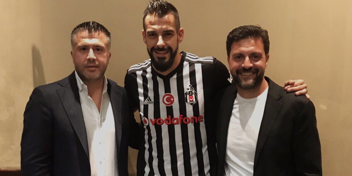 Besiktas confirma chegada de Negredo em vídeo inusitado