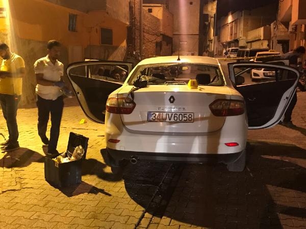 Şanlıurfa’da otomobil tarandı: 2 yaralı