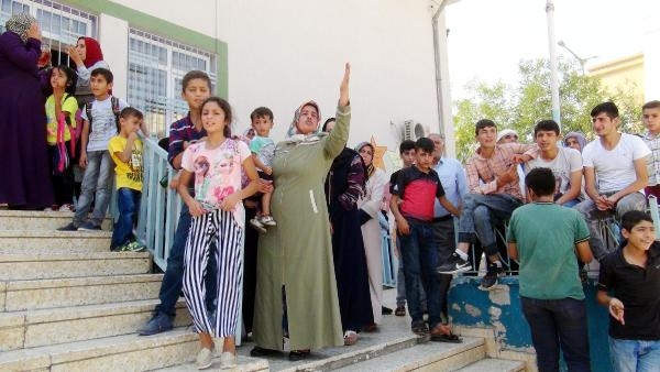 Şanlıurfa'da okulda Suriyeli gerginliği
