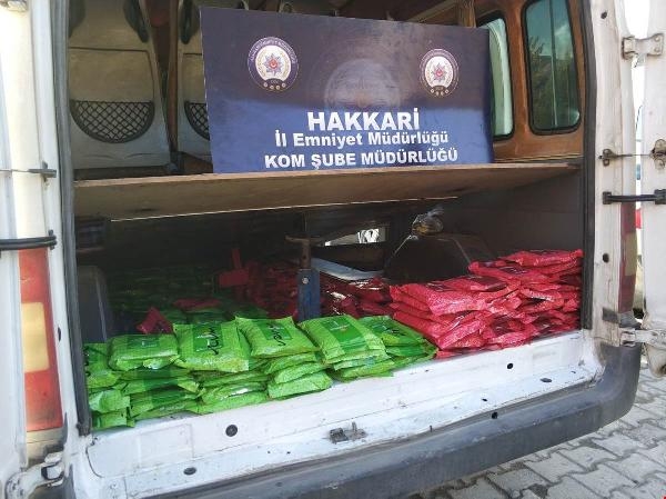 Hakkari'de kaçak sigara ve akaryakıt operasyonu