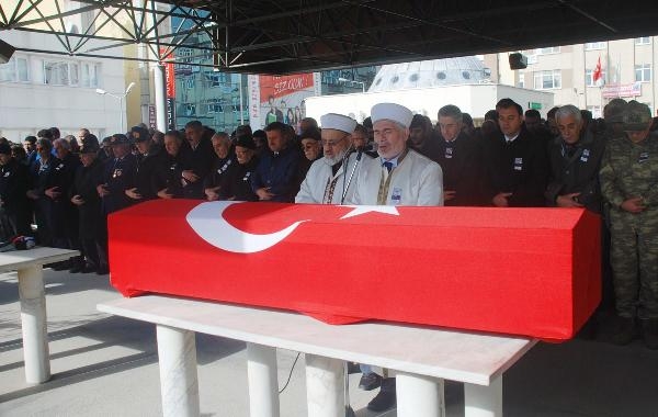 Şehit Uzman Çavuş, gözyaşlarıyla uğurlandı