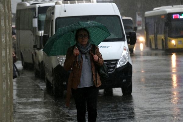 İstanbul'da yağmur (2)