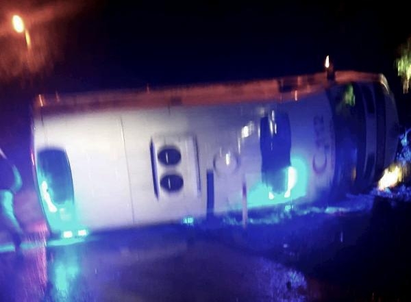 Çorum'da ambulans devrildi: 6 yaralı