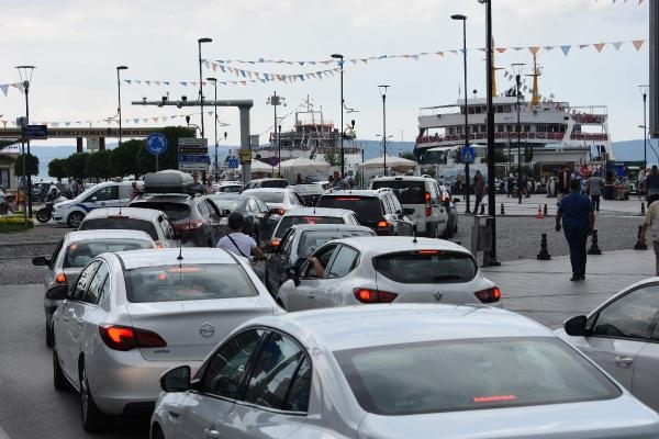 Çanakkale'de tatil dönüşü yoğunluğu 