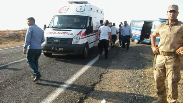 Şanlıurfa'da iki otomobil çapıştı: 5 yaralı