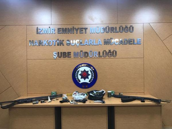 İzmir'de uyuşturucu operasyonu  