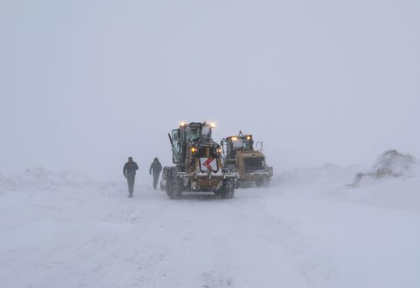 Van ve Bitlis'te kapanan yollar açılıyor